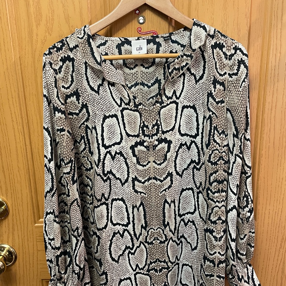 CABI Chic Python Print Blouse - M.